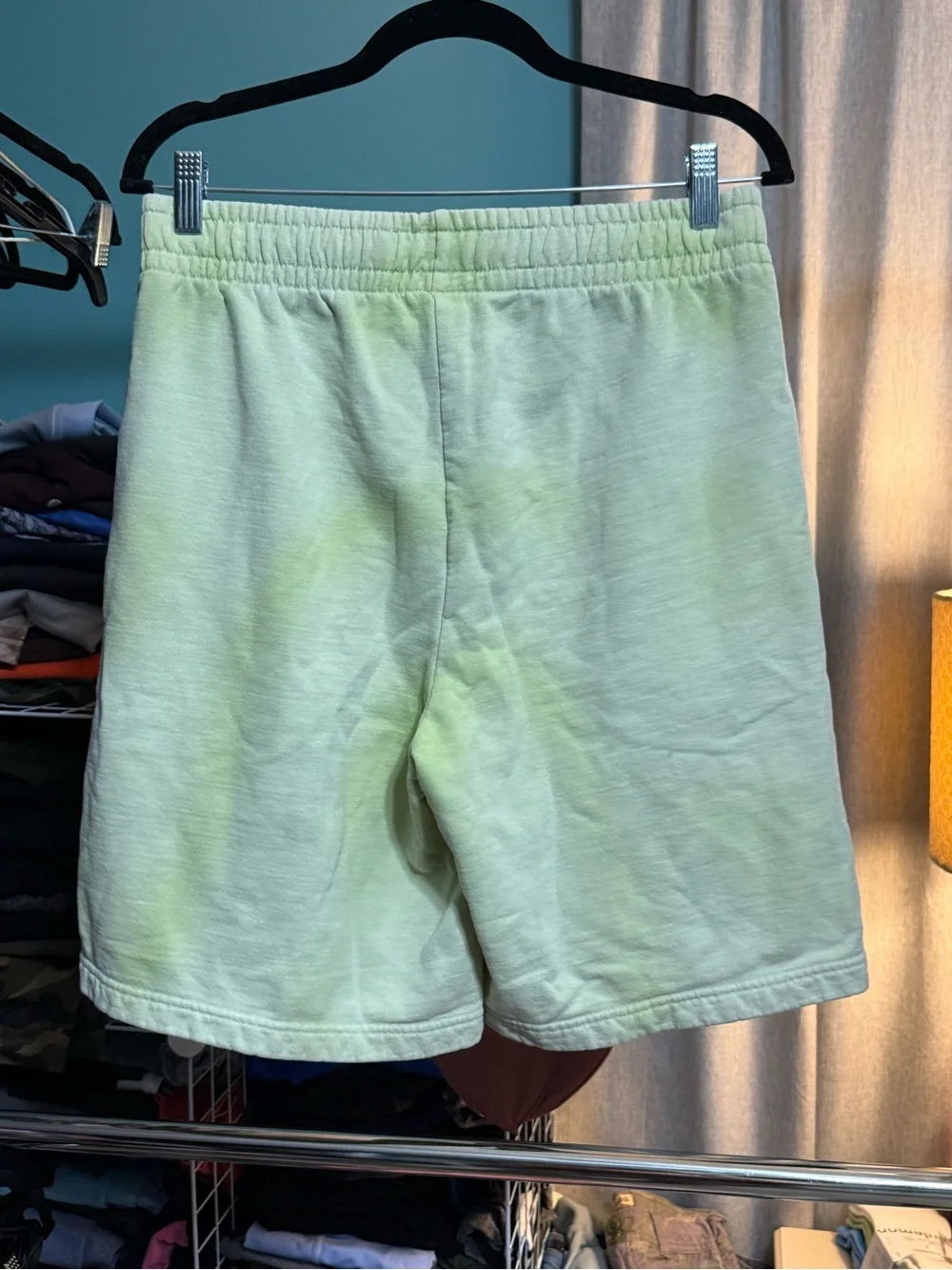 The North Face Men’s Simple Logo Fleece Shorts Lime Cream Green